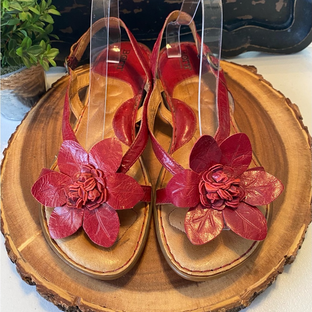 🥀Born Red Leather Floral Sandals - Picture 2 of 11